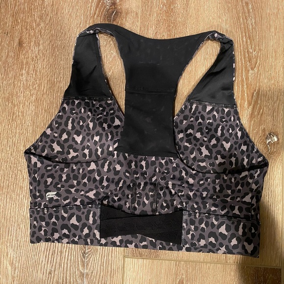 Fabletics On-the-Go Leopard Sports Bra Small - Picture 5 of 7